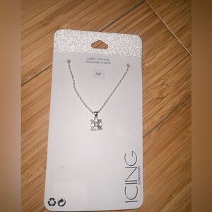 Women's necklace cz stone new the icing